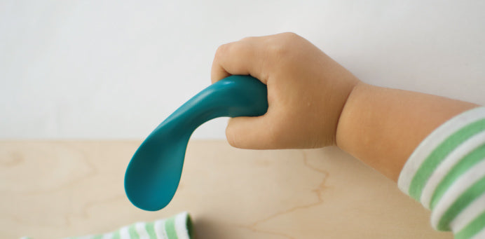 Kizingo Curved Baby and Toddler Spoons are Handed for Left or Right Handed Eating